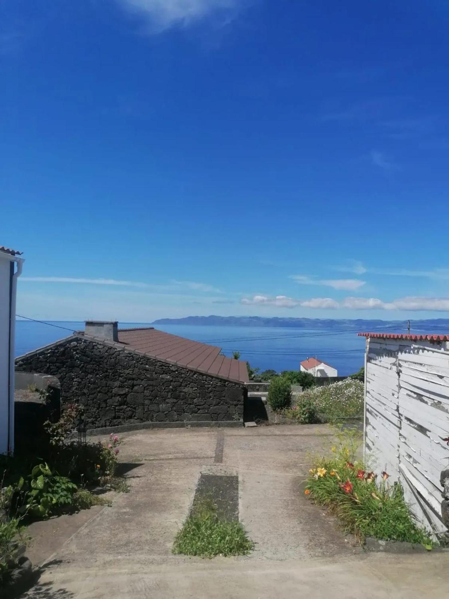 Willa Comfortable House With Sea View In São Roque do Pico Zewnętrze zdjęcie